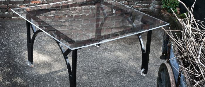 Paolillo produce tavoli personalizzati in plexiglass moderno milano como