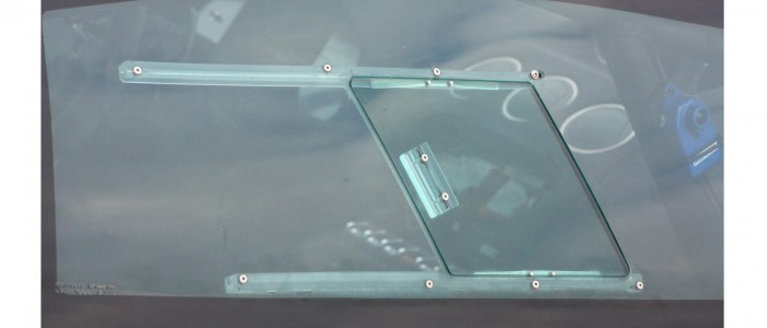 Produzione di vetri laterali per auto da corsa