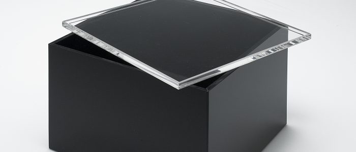 scatola luxury 15 x 15 x H 10 in plexiglass nero lucido con tappo trasparente